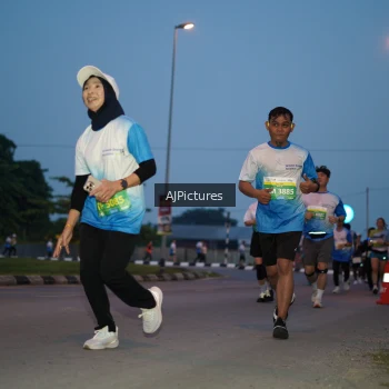 Runner Photo 3435429