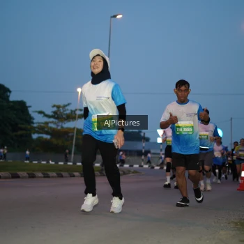 Runner Photo 3435430