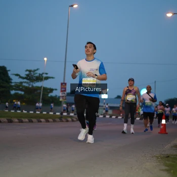 Runner Photo 3435442