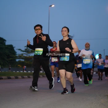 Runner Photo 3435443