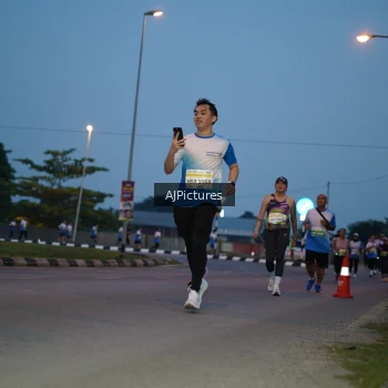 Runner Photo 3435446