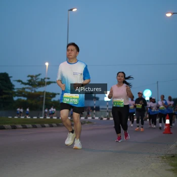 Runner Photo 3435453