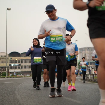 Runner Photo 3435779