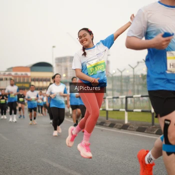 Runner Photo 3436053