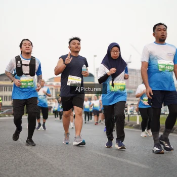 Runner Photo 3436214