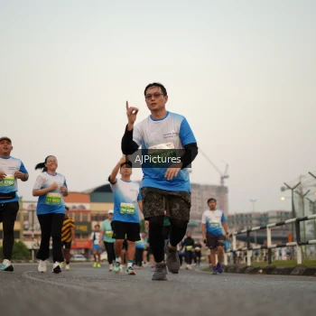 Runner Photo 3436363
