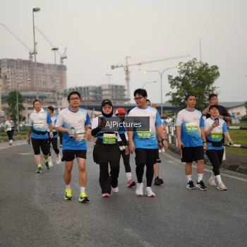 Runner Photo 3436499