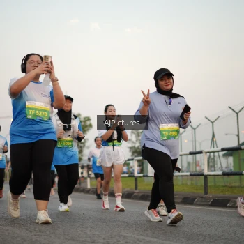Runner Photo 3436541