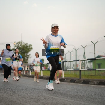 Runner Photo 3436542