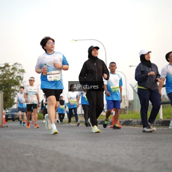Runner Photo 3436865