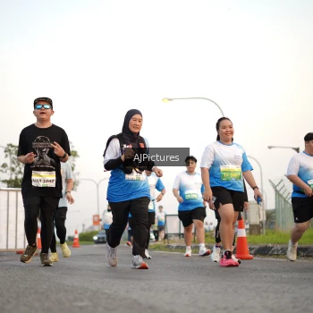 Runner Photo 3436873