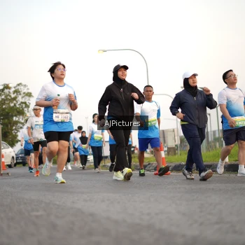 Runner Photo 3436875