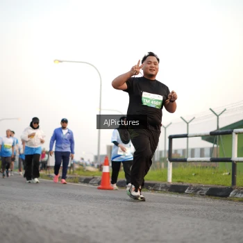 Runner Photo 3436881