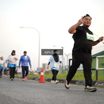 Runner Photo 3436882