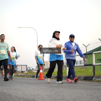 Runner Photo 3436886