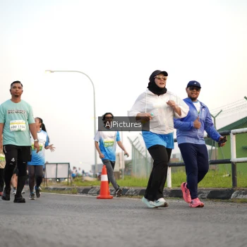 Runner Photo 3436887