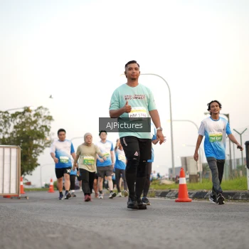 Runner Photo 3436889