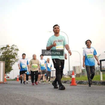 Runner Photo 3436890