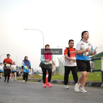 Runner Photo 3436904