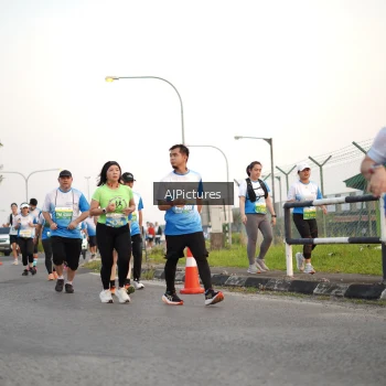 Runner Photo 3436912