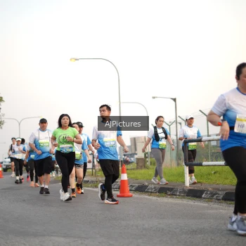 Runner Photo 3436914