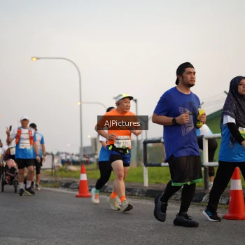 Runner Photo 3436927