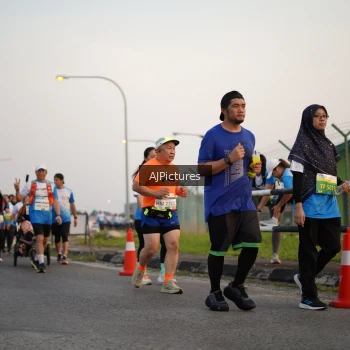 Runner Photo 3436928