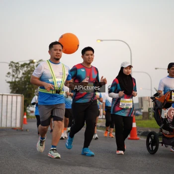 Runner Photo 3436935