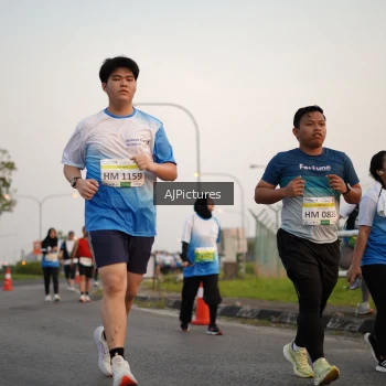 Runner Photo 3436936