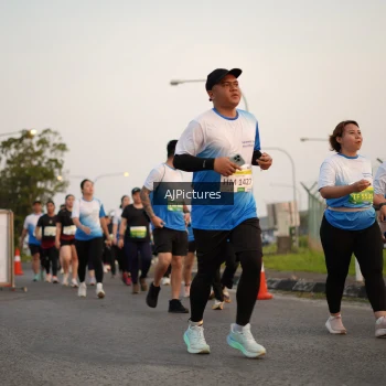 Runner Photo 3436949