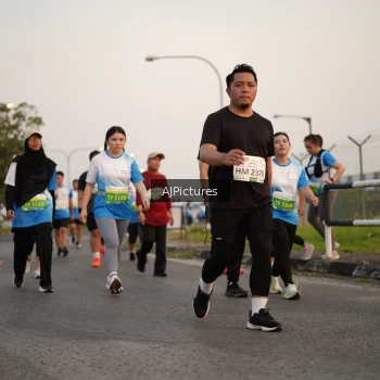 Runner Photo 3436954