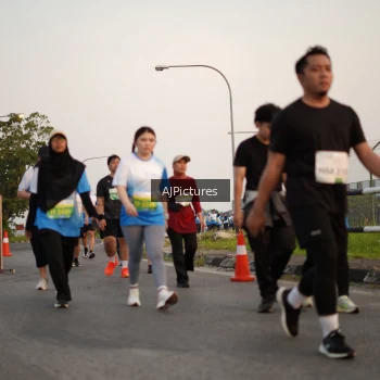 Runner Photo 3436955