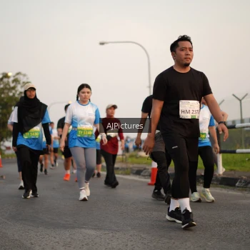 Runner Photo 3436957
