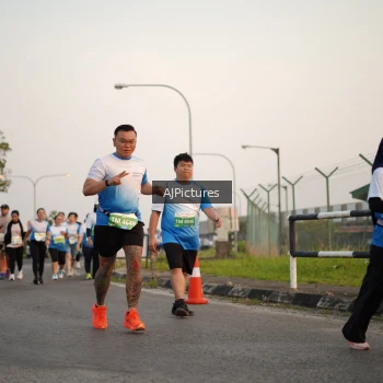 Runner Photo 3436981