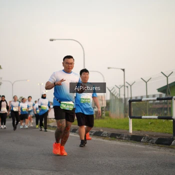 Runner Photo 3436982