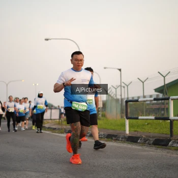 Runner Photo 3436983
