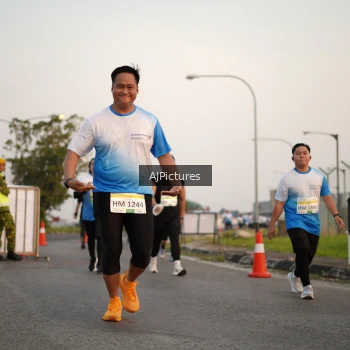 Runner Photo 3436993