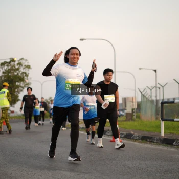 Runner Photo 3436995