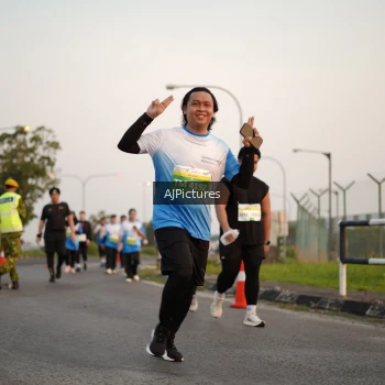 Runner Photo 3436996