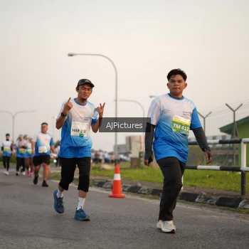 Runner Photo 3437004