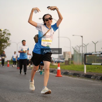 Runner Photo 3437013