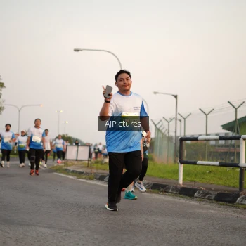 Runner Photo 3437015
