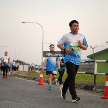 Runner Photo 3437017