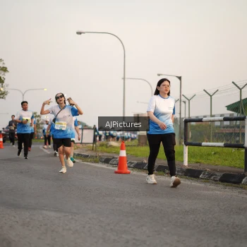 Runner Photo 3437019