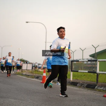 Runner Photo 3437026