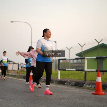 Runner Photo 3437032