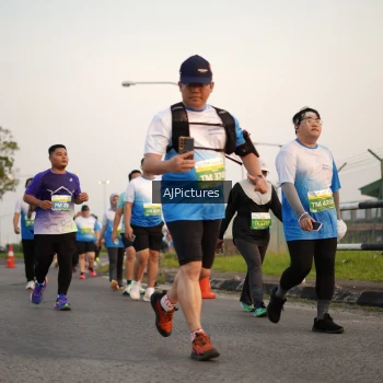 Runner Photo 3437034