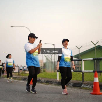Runner Photo 3437035