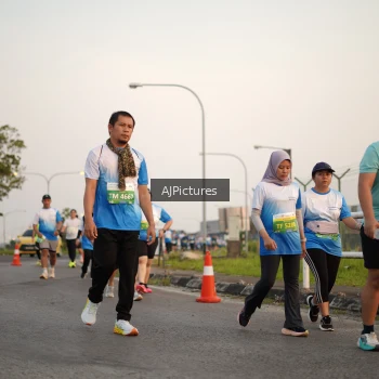 Runner Photo 3437040