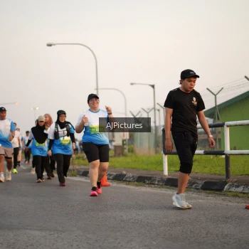 Runner Photo 3437042